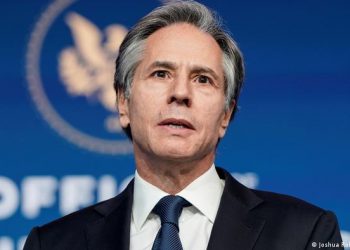 Blinken pide a europeos que reduzcan su dependencia de energía de Rusia