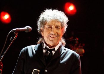 Bob Dylan anuncia su primer libro en 18 años