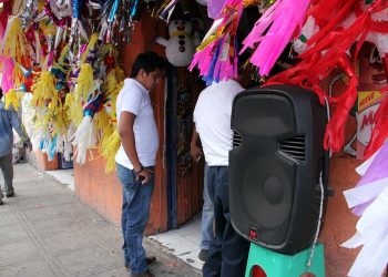 En el debe ser, todos los negocios que reproducen música o señales de TV tendrían que pagar regalías: Galindo