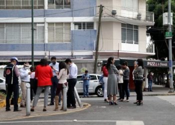 Gobierno de la CDMX activa protocolos de emergencia por sismo preliminar  de 6.2