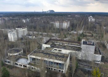 Tropas rusas abandonan central nuclear de Chernóbil, asegura regulador ucraniano