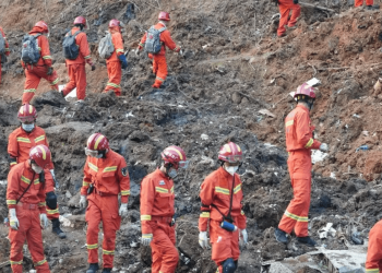 Identifican a las 132 víctimas del accidente aéreo en China