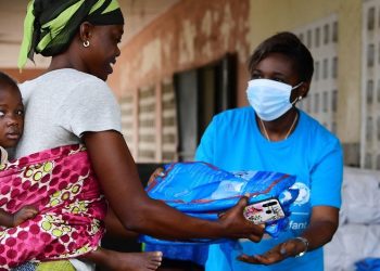 La OMS recomienda prudencia a África mientras suaviza sus medidas anticovid