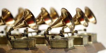 Estos cantantes se presentarán en los Grammy 2022