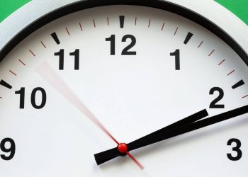 Habrá revisión a fondo del horario de verano: AMLO