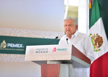 México será autosuficiente en gasolinas, diésel y turbosina: López Obrador