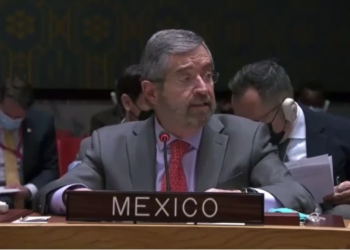 No a las armas biológicas: Juan Ramón de la Fuente