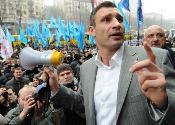 Alcalde de Kiev llama a la población a mantenerse firme ante agresión rusa