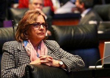 Agrede Malú Micher, presidenta de la Comisión de Igualdad de Género, a la senadora del PRI Nubia Mayorga