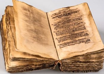 Alemania devuelve obra robada de Nostradamus