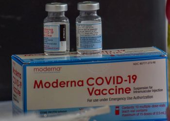 Vacuna de Moderna fue eficaz en un 44% contra Ómicron en niños de seis meses a dos años