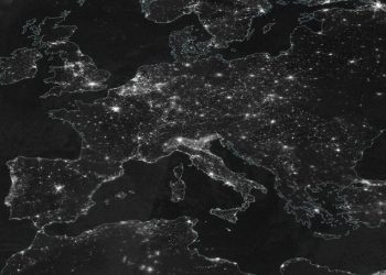 La NASA muestra una Ucrania a oscuras en tan solo 21 días de la invasión rusa