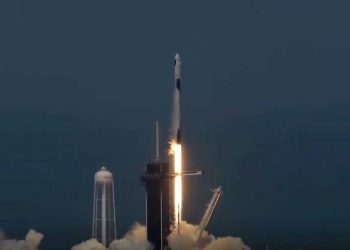 En plena guerra Rusia envía cosmonautas a la Estación Espacial Internacional