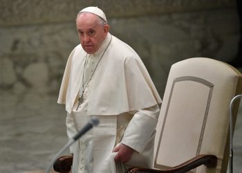 Papa Francisco promulga nueva Constitución del Vaticano