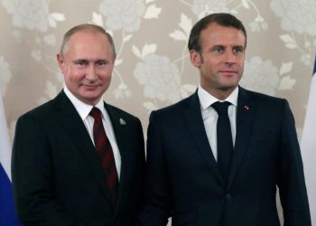 Putin asegura a Macron que las instalaciones nucleares no son objetivo militar