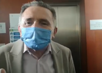Insulta José Luis Pech, candidato de MC a Q.Roo a reporteros que intentaron entrevistarlo en el Senado