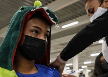 Horarios y lugares para aplicarte el refuerzo de la vacuna contra COVID-19 en la CDMX