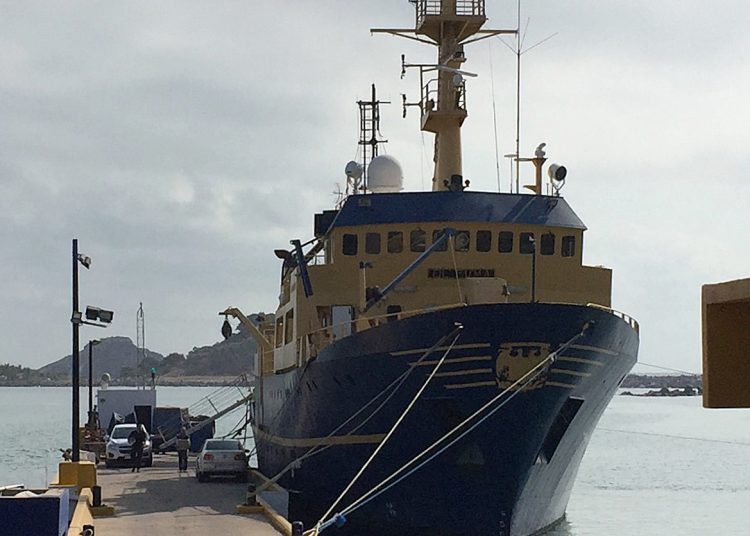 MEX8618. CIUDAD DE MÉXICO (MÉXICO), 21/03/2022.- Fotografía sin fechar cedida por el Instituto de Geofísica de la UNAM donde se observa el barco oceanográfico "Puma", atracado en el puerto de Mazatlán, estado de Sinaloa (México). Científicos de México y Japón zarparán esta semana desde el puerto de Mazatlán (Sinaloa) en una crucial misión destinada a recuperar siete sismómetros que se encuentran en el fondo del mar en la Brecha de Guerrero. EFE/ Instituto de Geofísica de la UNAM /SOLO USO EDITORIAL/SOLO DISPONIBLE PARA ILUSTRAR LA NOTICIA QUE ACOMPAÑA (CRÉDITO OBLIGATORIO)