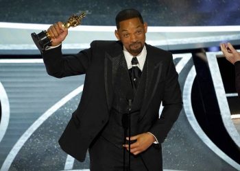 Oscars condenan lo ocurrido con Will Smith y Chris Rock y evalúan una sanción
