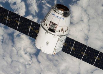 SpaceX pone en órbita otros 47 satélites de su red de internet espacial