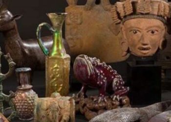 Subastan en París 74 piezas arqueológicas más de México