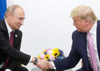 Trump pide a Putin que libere información sobre la familia de Biden