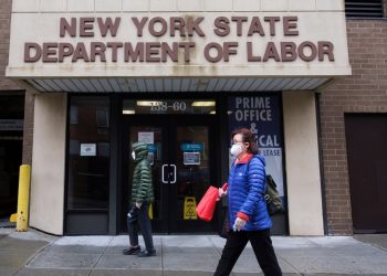 La tasa de desempleo en EU bajó en febrero al 3,8 %