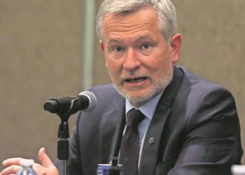 Vemos como Rusia se está debilitando, está buscando ayuda en el exterior: Mignot