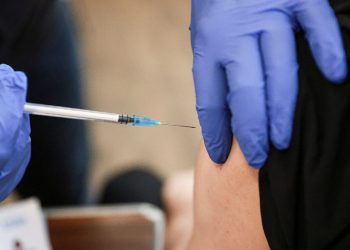 Esta semana, continúa la vacunación de rezagados en CDMX