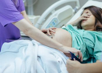 Urge implementar acciones para erradicar la violencia obstétrica: Romo