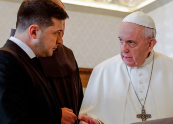 Volodimir Zelensky invita al Papa Francisco para mediar acuerdos entre Rusia y Ucrania