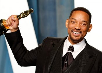 Will Smith pide disculpas a los Oscars y Chris Rock