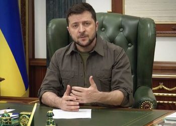 Zelenski pide a la OTAN aviones de combate y tanques