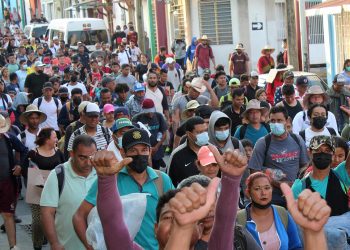 Migrantes buscan diálogo con autoridades para salir de Tapachula, Chiapas