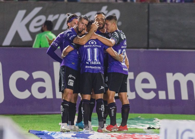 Gonzalo Sosa celebrates his goal 1-0 of Santos during the game Mazatlan FC vs Santos, corresponding to day 15 of the Torneo Clausura Grita Mexico C22 of Liga BBVA MX, at El Kraken Stadium, on April 19, 2022.



Gonzalo Sosa celebra su gol 1-0 de Mazatlan durante el partido Mazatlan FC vs Santos, correspondiente a la jornada 15 del Torneo Clausura Grita Mexico C22 de la Liga BBVA MX, en el Estadio El Kraken, el 19 de Abril de 2022.