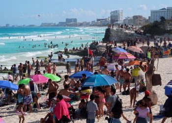 Caribe mexicano se llena en Semana Santa pese al riesgo de la inseguridad