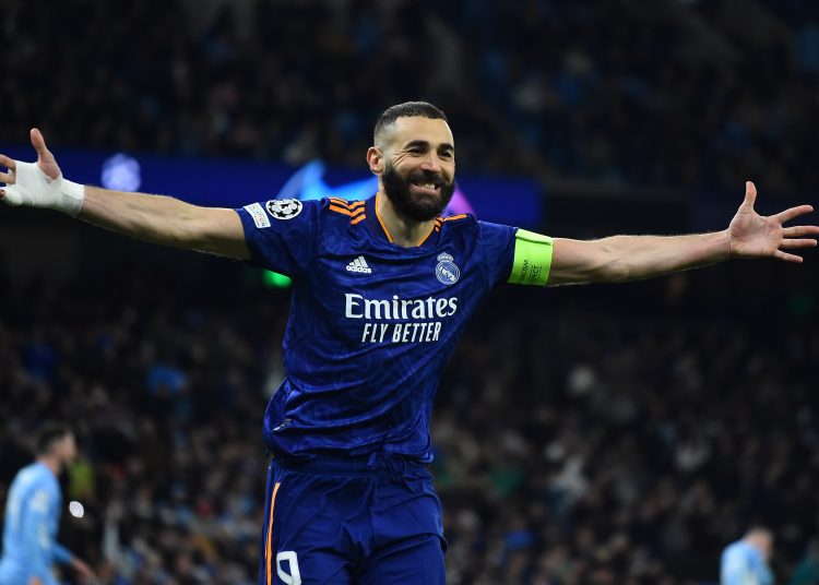 Manchester (United Kingdom), 26/04/2022.- Real Madrid captain Karim Benzema reacts after scoring for 3-4 during the UEFA Champions League semi final, first leg soccer match between Manchester City and Real Madrid in Manchester, Britain, 26 April 2022. (Liga de Campeones, Reino Unido) EFE/EPA/PETER POWELL
