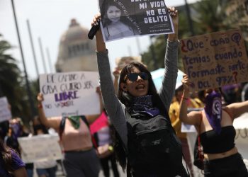 Mujeres realizan marcha en Ciudad de México; exigen que paren las desapariciones