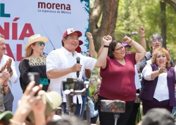 Morena anuncia consulta para denunciar por traición a la patria a opositores