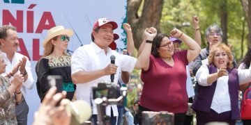 Morena anuncia consulta para denunciar por traición a la patria a opositores