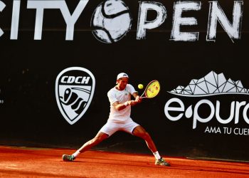 Juan Pablo Ficovich da la sorpresa y elimina al favorito Facundo Bagnis en el México City Open 2022
