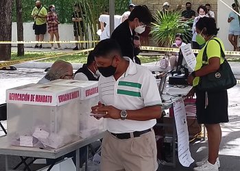 En Quintana Roo, tranquilo; copiosa afluencia temprano y escasa durante la tarde