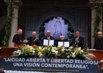 México y el Vaticano buscan cooperar por la paz y la justicia social