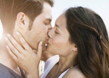 Festejemos el Día Internacional del Beso