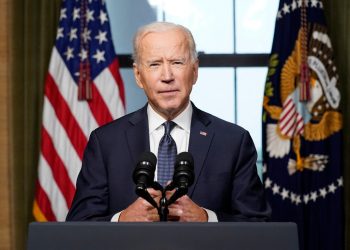Biden propondrá donar a Ucrania los fondos confiscados a oligarcas rusos