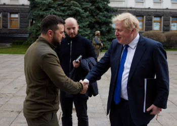 Boris Johnson se reúne con Zelenski en Kiev en una visita no anunciada