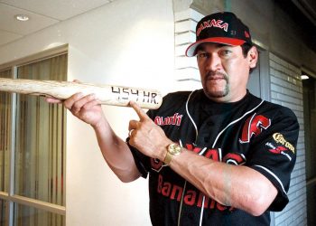 Nelson Barrera, el Almirante del Beisbol mexicano.