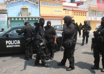Ubican varias fosas clandestinas en Veracruz, detienen a nueve