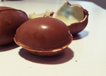 OMS confirma 151 casos de salmonelosis vinculados a consumo de chocolate