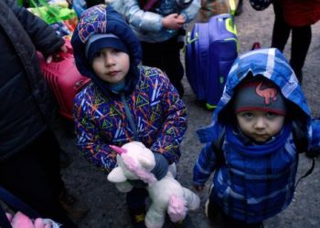 Save The Children denuncia ataques diarios contra unos 22 colegios en Ucrania